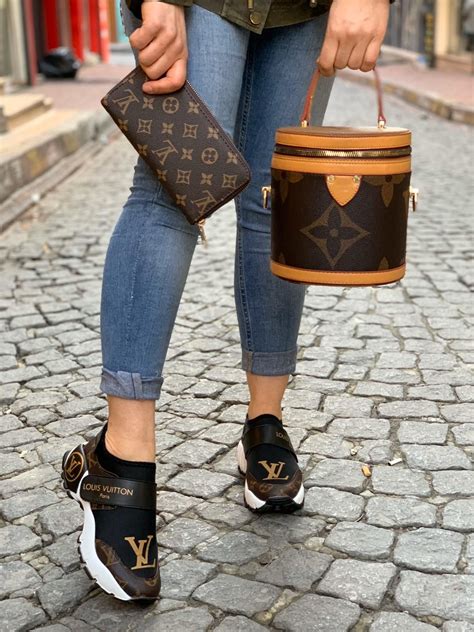 louis vuitton shoes outlet online|is louis vuitton outlet real.